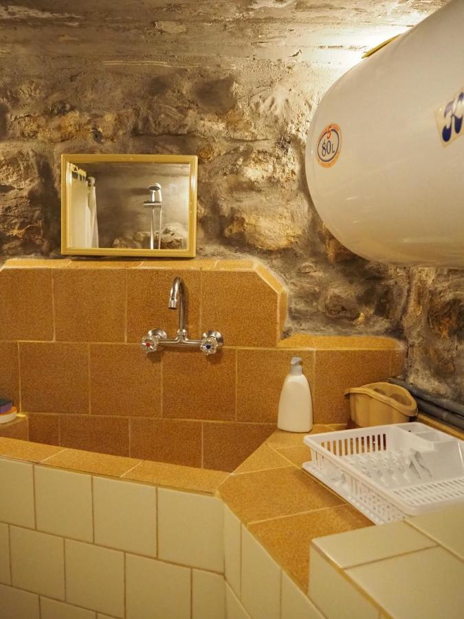 Authentic Guest Stay In The Heart Of Veliko Tarnovo Студио С Изглед Към Царевец Ngoại thất bức ảnh