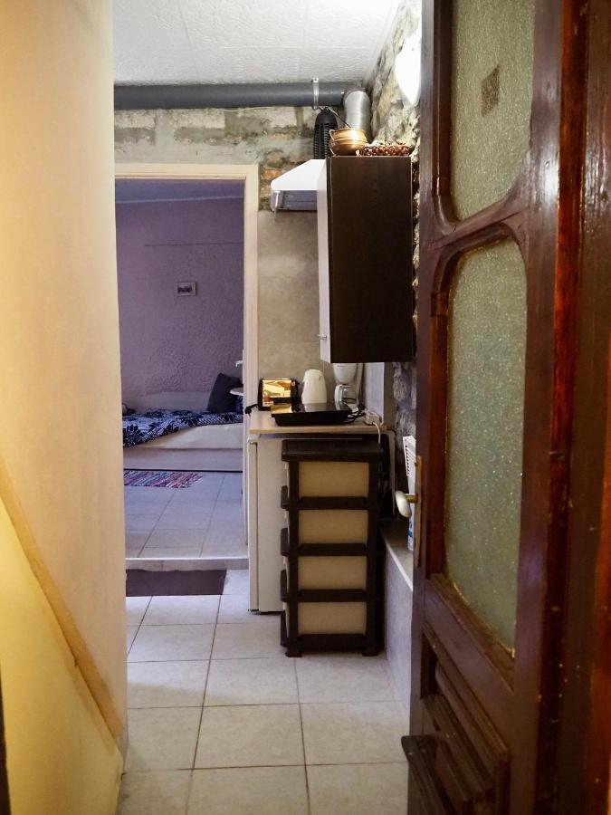 Authentic Guest Stay In The Heart Of Veliko Tarnovo Студио С Изглед Към Царевец Ngoại thất bức ảnh
