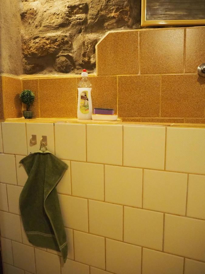Authentic Guest Stay In The Heart Of Veliko Tarnovo Студио С Изглед Към Царевец Ngoại thất bức ảnh